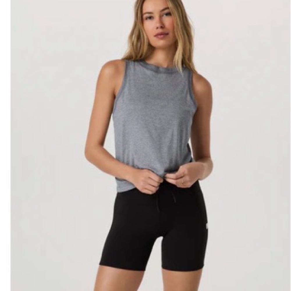 Vuori Heather Gray Muscle Tee